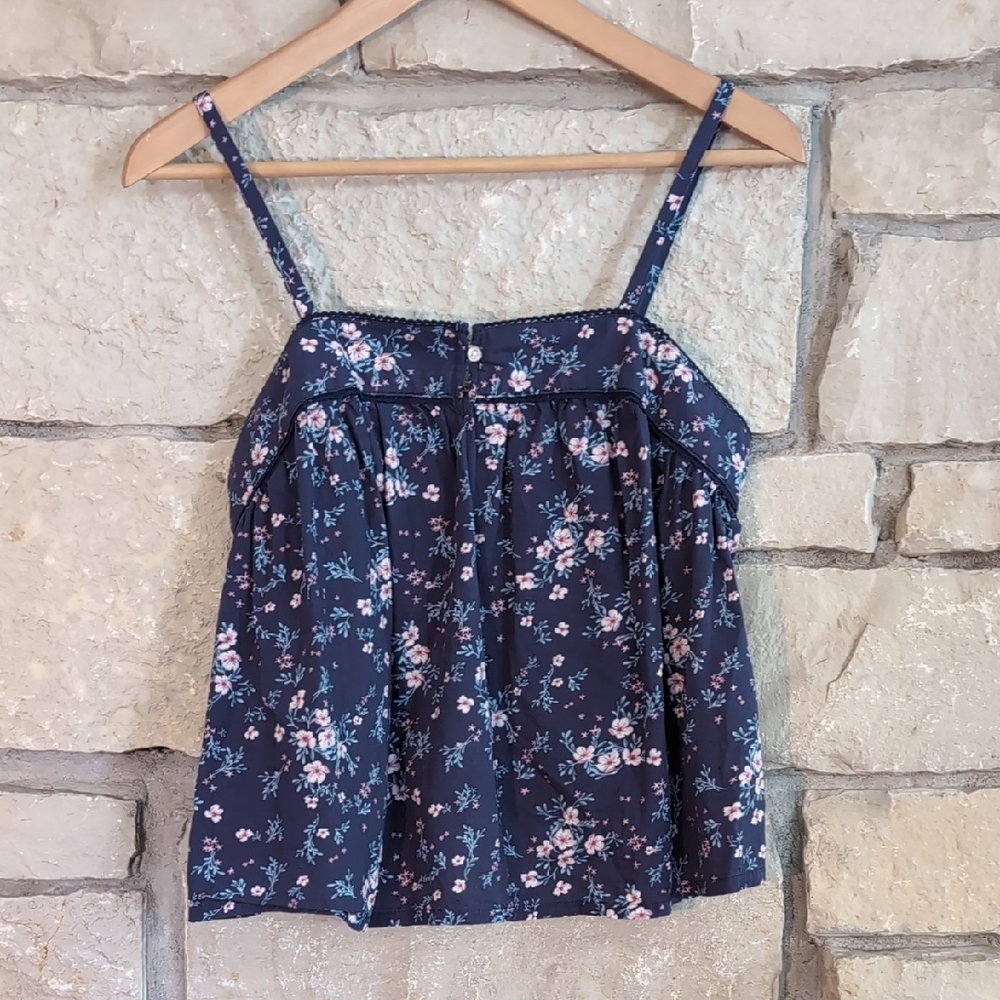 $10 Bundled! Floral on Navy Curtain Crop Top